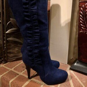 Womens's 8.5 Blue Ruffle Boots